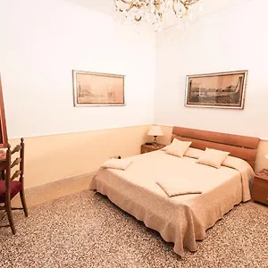 Appartement Alla Fenice, Venise